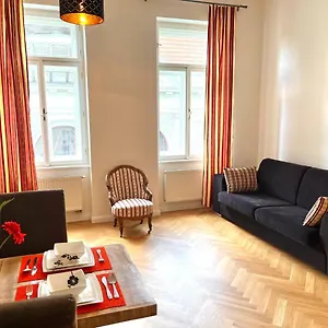 Amazing Zborovska Appartamento