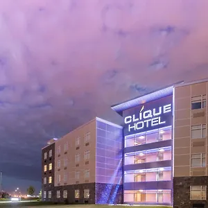 Clique Airport 4*, YYC Kanada